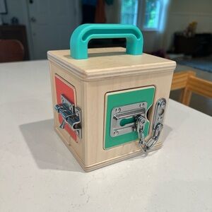 Lovevery “the Lockbox”